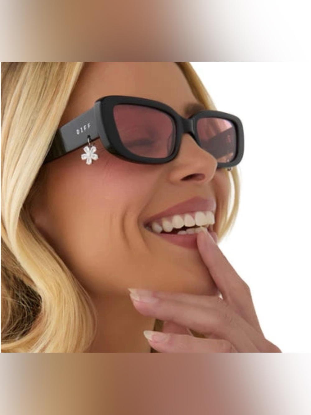 *NWT* DIFF Cher Necklace Charm Sunglasses (Blue)
